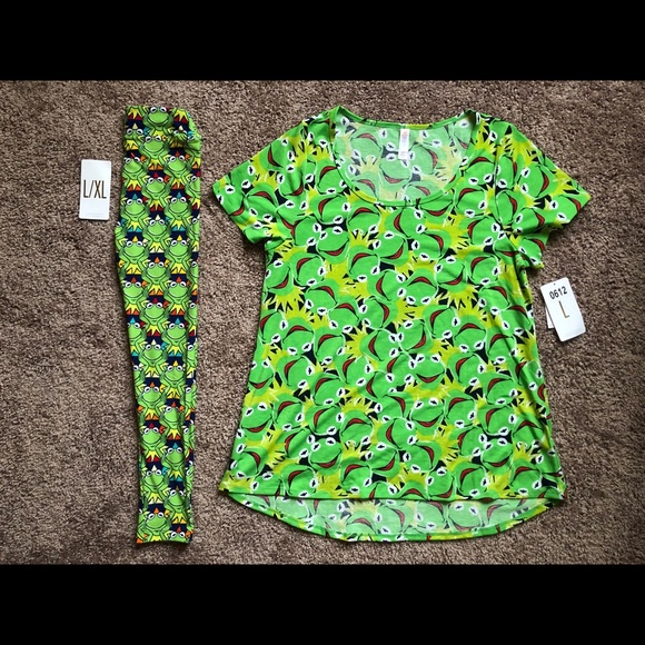 NWT LuLaRoe Disney Kermit Classic Top - Picture 2 of 2